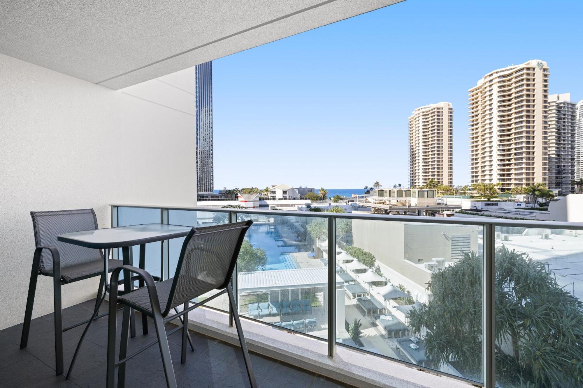 H-Residences Private Apartments - Hosted By Coastal Letting Голд-Кост Экстерьер фото
