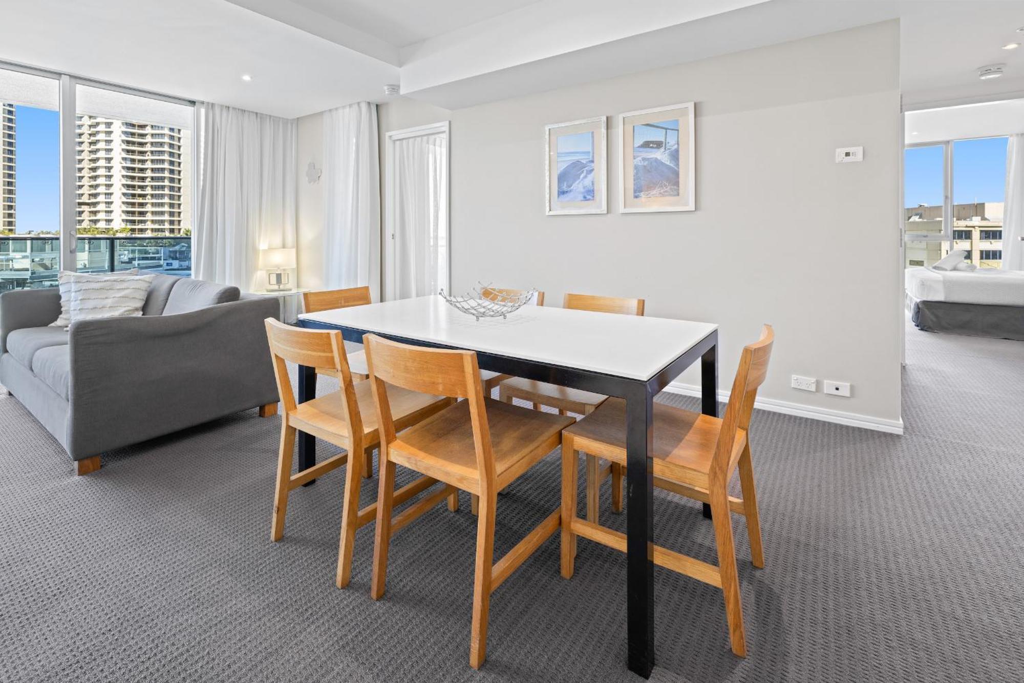 H-Residences Private Apartments - Hosted By Coastal Letting Голд-Кост Экстерьер фото