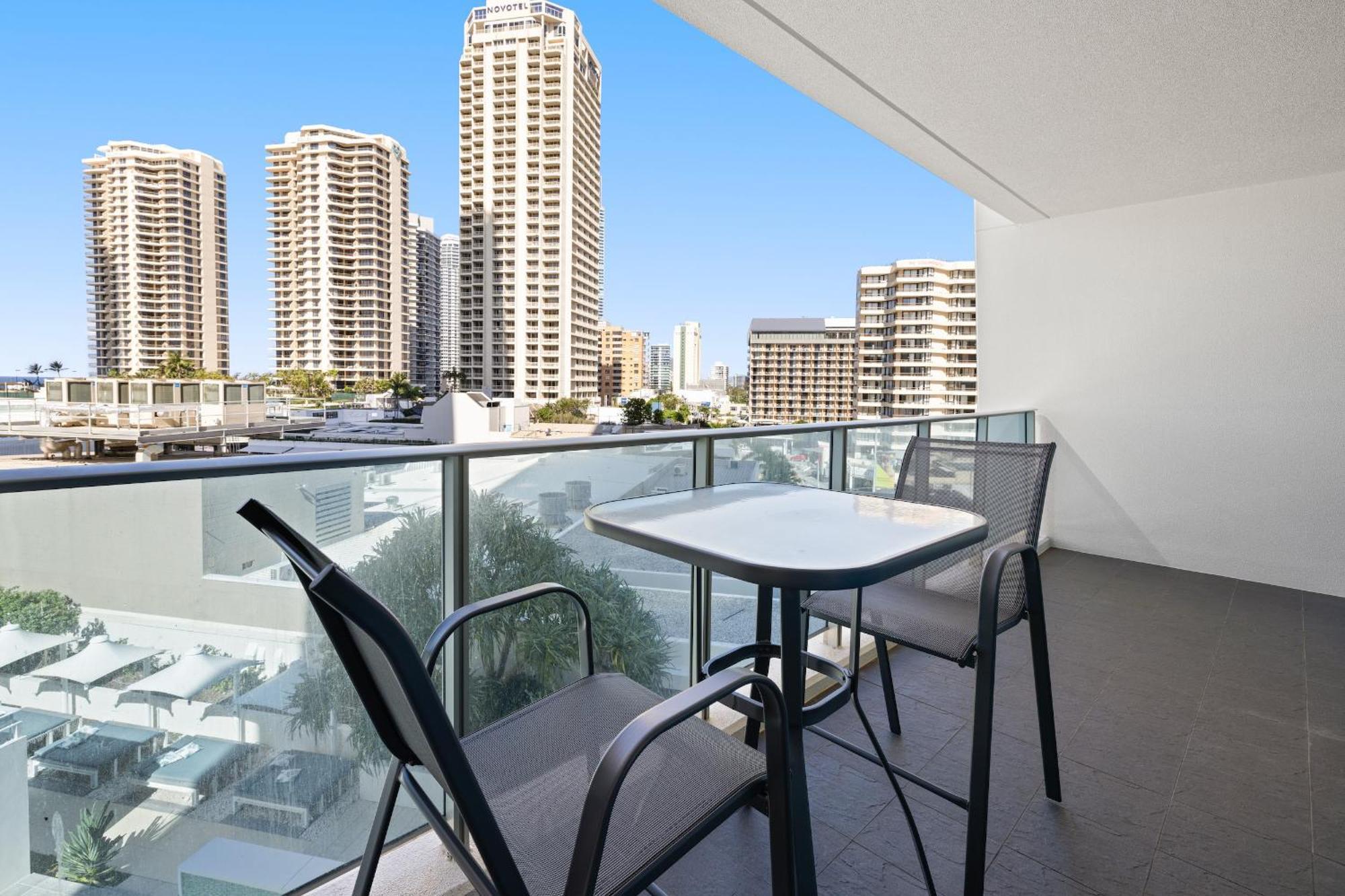 H-Residences Private Apartments - Hosted By Coastal Letting Голд-Кост Экстерьер фото